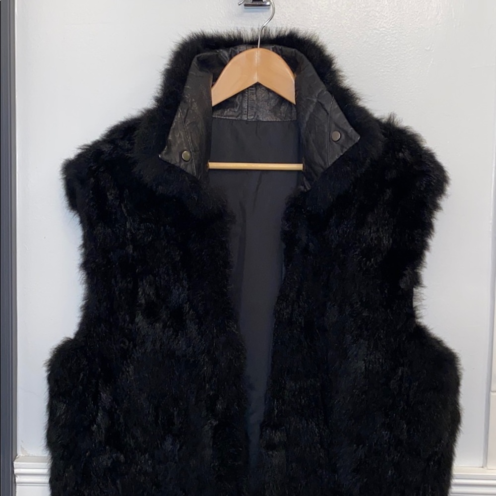 Fur Vest ⭐️Host Pick⭐️ - Picture 3 of 8